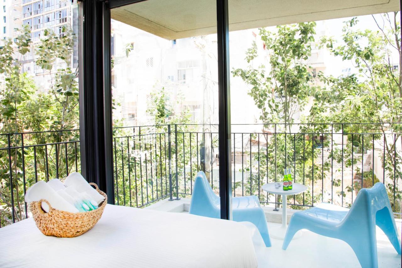 The Promenade Art Apartment *